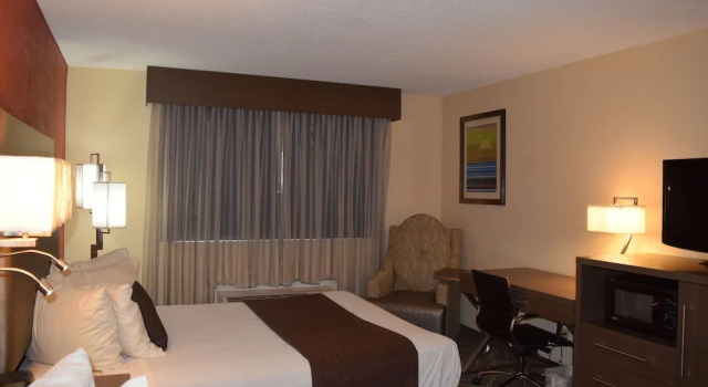 Четырёхместный номер Standard American Inn & Suites West Memphis