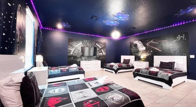 Коттедж 8 Bed Storey Lake Resort- Huge Bedroom for Kids 8 Home by RedAwning