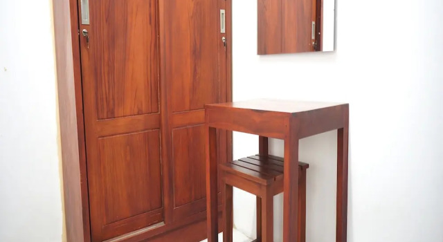 Двухместный номер Economy OYO Life 93382 Gajayana Kost Female Only Syariah