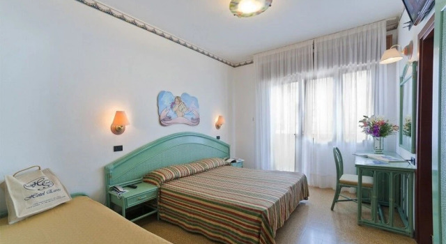 Hotel Europa, Забронировать Отель Отели Бибионе-Пинеда с бассейном, рядом с Долина Вальгранде, Бассейн