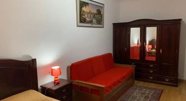 Nossa Casa, Забронировать Отель Санта-Мария-Майор Лиссабон, рядом с Памятник Жозе-Томасу ди Соуза-Мартенсу