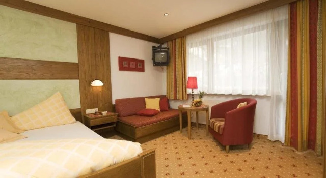 Gasthof Pitztaler Hof, Book Hotel Wenns Pitztal