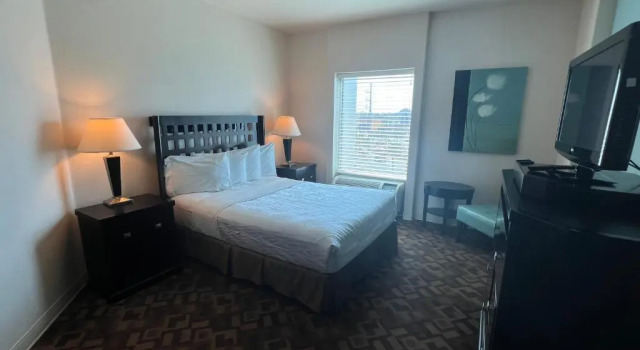 Двухместный люкс Sunchase Inn & Suites