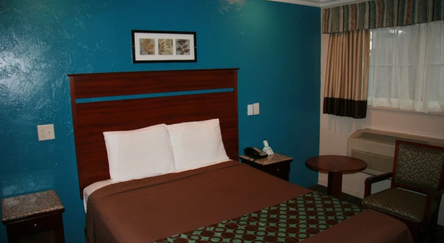 Двухместный номер Deluxe Civic Center Lodge / Lake Merritt BART
