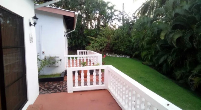 Коттедж Caye Manje Holiday Lodge