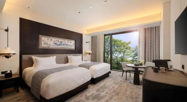 Deluxe Twin room Padma Hotel Semarang