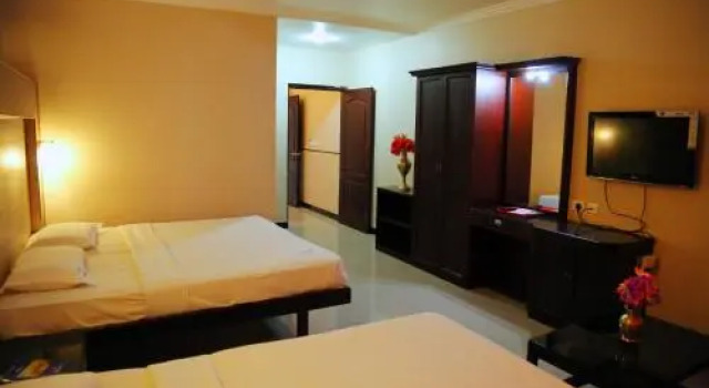 Hotel Vels Court
