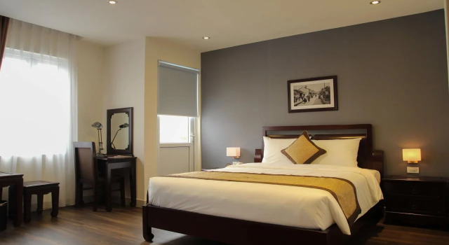 Cherry Hotel 1