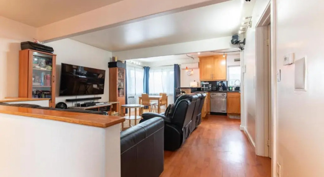 Коттедж Newport Beach House 1 block from the beach FREE pickleball courts and 6 beach cruisers