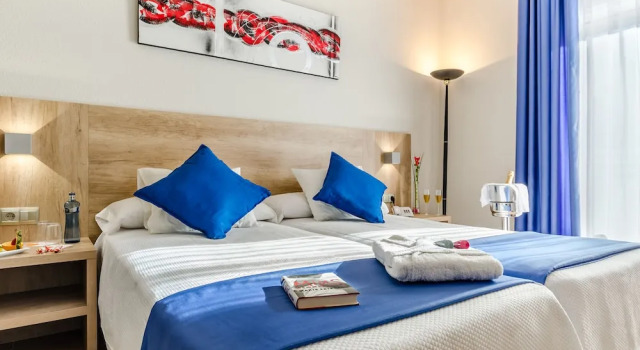 Семейный номер Standard с балконом Hotel Gran Playa