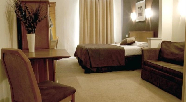 Семейный номер Standard с видом на окрестности Garden Court Hotel Aylesbury
