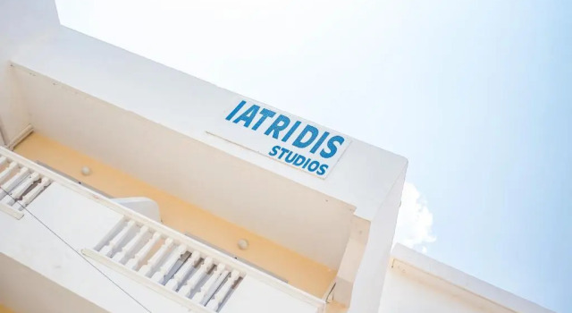 Студия с балконом и с красивым видом из окна Iatridis Studios Faliraki