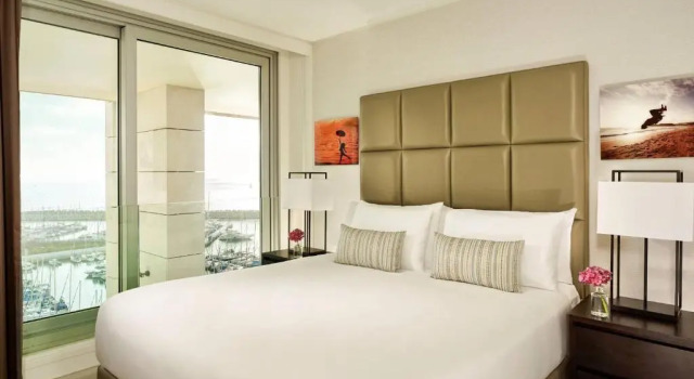 Двухместный люкс Duplex с балконом The Ritz-Carlton, Herzliya