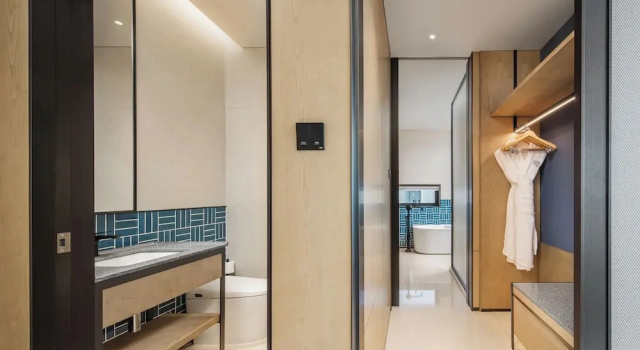 Люкс Four Points by Sheraton Guangzhou Bai’e Tan
