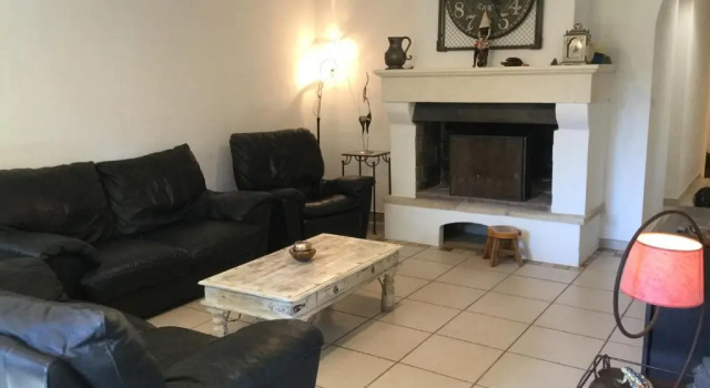 Agréable Maison de Vacances avec Piscine Privée, située à Robion au cœur du Luberon, avec une jolie vue, 8 personnes, LS2-293 PASCO, Boek Hotel Robion Luberon
