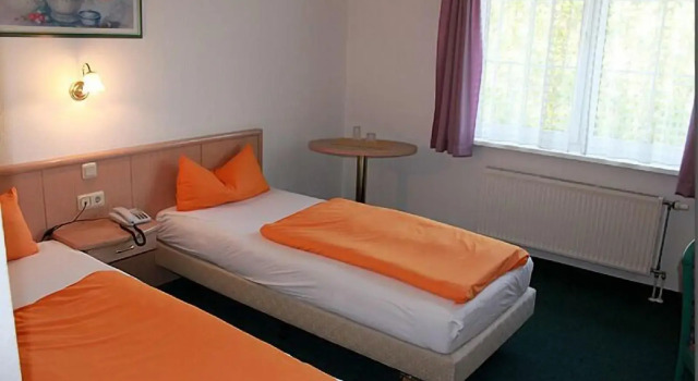 Gasthaus & Hotel Grünhof, Reservar Hotel Frankfurt an der Oder Brandemburgo
