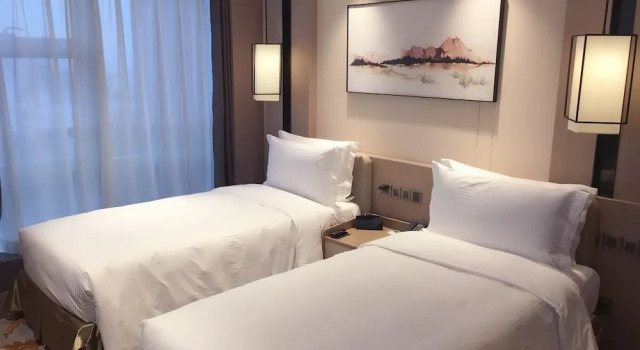 Ascott Nanbin Chongqing, Varaa Hotelli Hotellit Chongqing Area uima-altaalla, Uima-allas