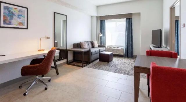 Четырёхместный люкс Hilton Garden Inn Minneapolis/Bloomington