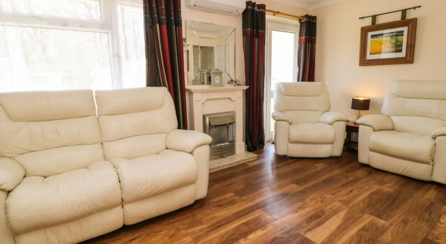 3 Rosecraddoc Lodge, Rezervasyon Tatil Evi Merseyside villalar, Villa