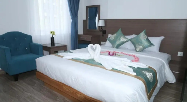 Gia Bao Ngoc Hotel by OYO Rooms, Забронировать Отель Отели Хошимина 3 звезды, рядом с Торговый центр Tax, 3*