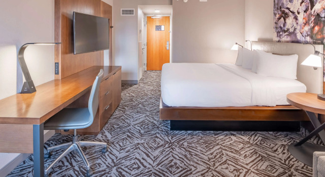 DoubleTree by Hilton Dallas - Farmers Branch