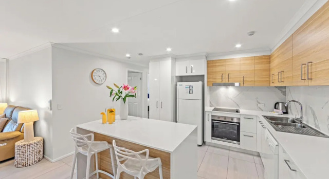Номер Standard с 2 комнатами с балконом и с видом на сад Newport Mooloolaba Apartments