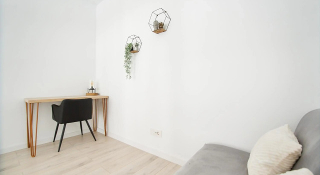 Monochrome Style Central Apartment, Varaa Huoneisto Oradea 