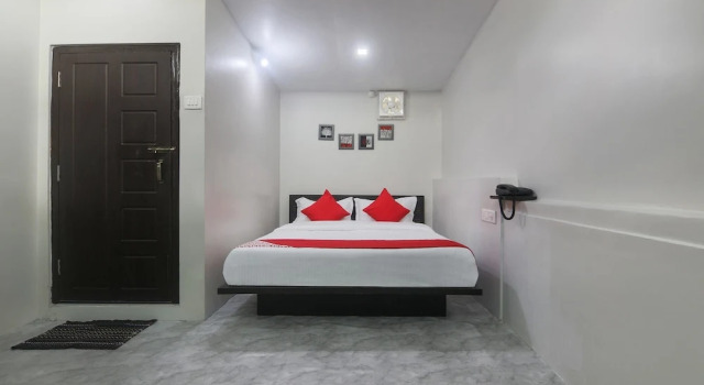 Номер Standard Collection O Police Bazar Shillong Formerly Pillars House