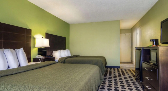 Четырёхместный номер Standard Motel 6 Pecos TX