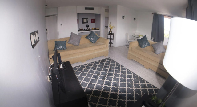 Beach Condo at Turtle Towers, Забронировать Отель Отели Ocho Rios Coast 3 звезды, 3*
