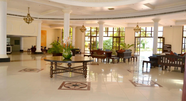 Люкс Отель Golden Tulip Dar Es Salaam