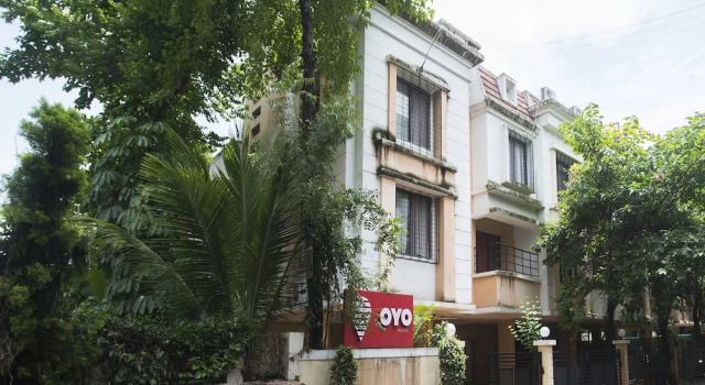 OYO 9089 Doves Inn, Забронировать Отель Отели Aundh с парковкой, Парковка