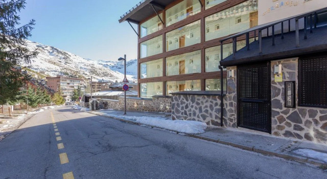 NEVADASUITE, Varaa Hotelli Pradollano 