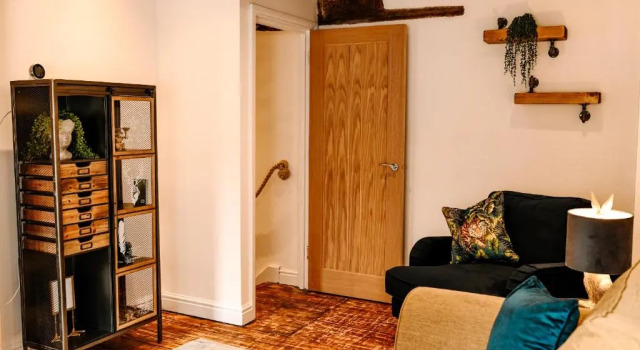 Period 4 storey town house in the heart of Bewdley - Sleeps 6 - Free private parking for 1 car, Prenota Hotel Bewdley Worcestershire