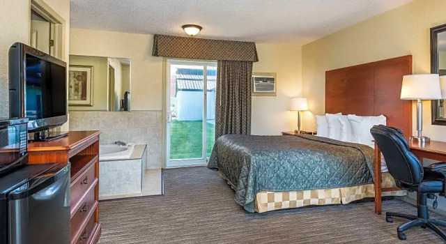 Люкс Travelodge by Wyndham Gananoque