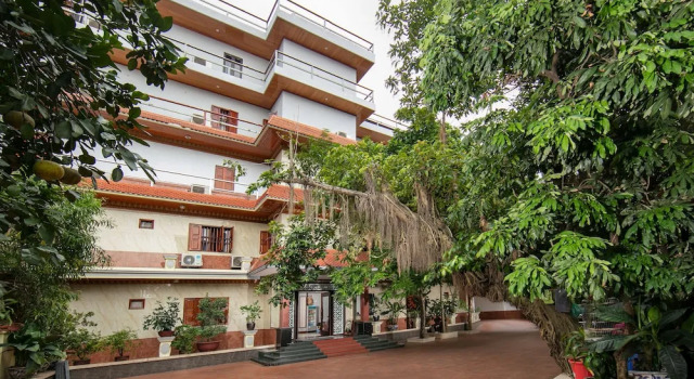 Nam Hai Hotel