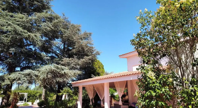 Вилла Villa Angela Luxury Country Suites