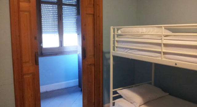 Hostel Duo by Somnio Hostels, Забронировать Хостел Эшампле Барселона, рядом с Jove Regina Theatre