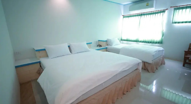 Трёхместный номер Standard Prachuap Saam Ao Hotel