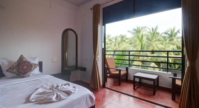 Hotel Pleasure Inn near Turtle Beach, Morjim