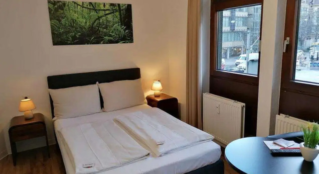 Hotel Olgaeck, Забронировать Отель Отели Штутгарта с парковкой, рядом с Церковь Стифтскирхе, Парковка