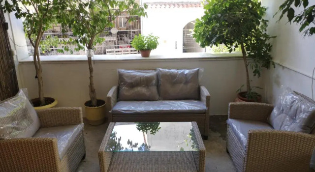 Апартаменты George Central Apartment