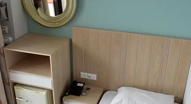 Одноместный номер Standard с балконом Catherine Hotel