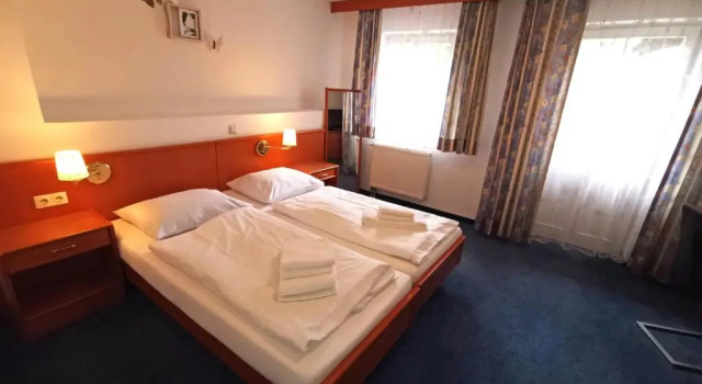 Camera Standard A8 Hotel im Darchinger Hof, Bed & Breakfast