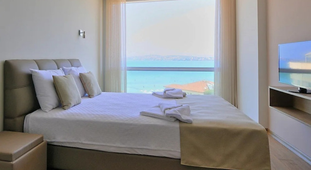 Delmar Suites & Residence