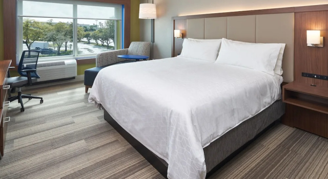 Номер Standard Holiday Inn Express Doral Miami by IHG