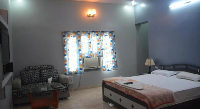 Hotel Naveen Residency