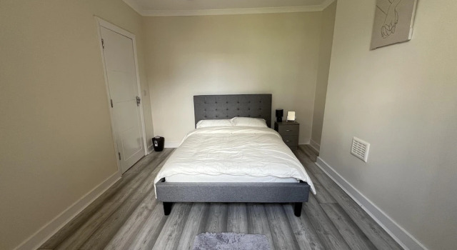 New Spacious 4 Bed Apartment in Kew Bridge, Varaa Huoneisto Asunnot kohteessa Merseyside, Huoneisto