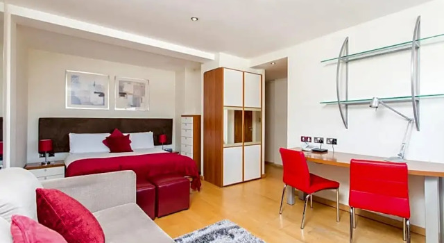 Студия Roland House