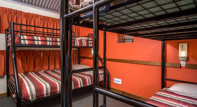 Кровать в общем номере (женский номер) Red Rock Hostel